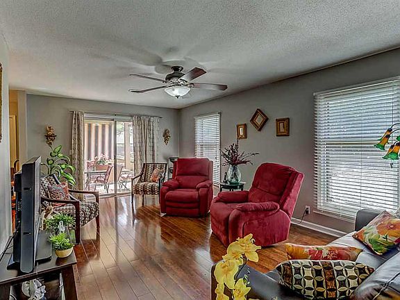 5th image of 5912 Noyes Ct APT 4
