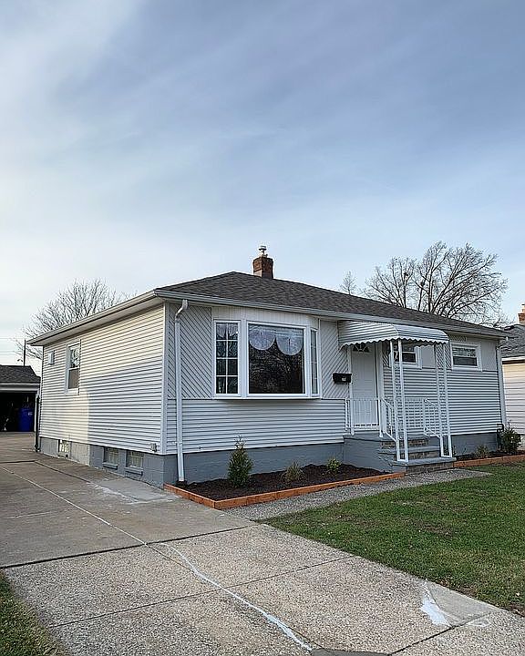 1st image of 6040 Pickway Dr