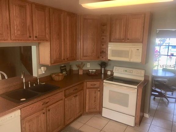 3rd image of 5456 Friarsway Dr