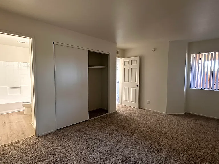 115 N West St #200 — Photo 14