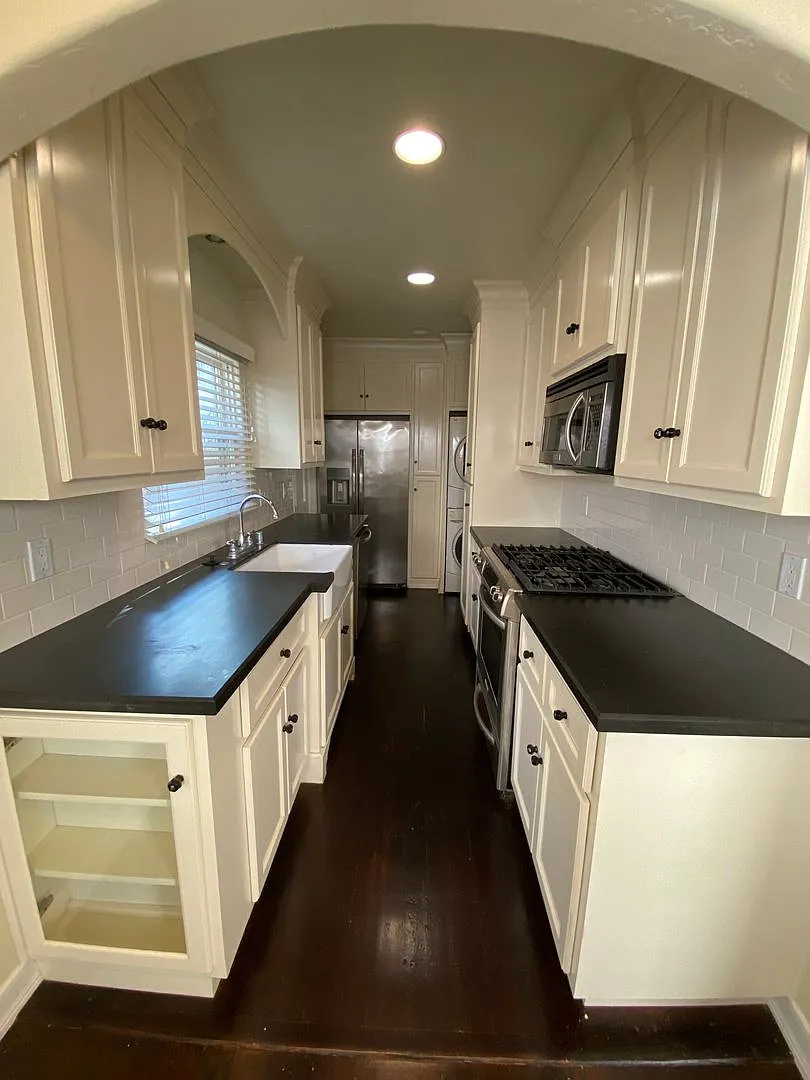 Robinson Avenue Cottages — Photo 1