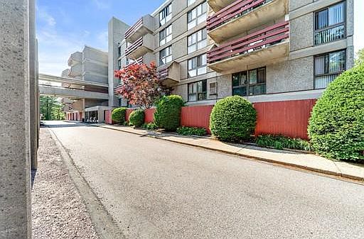 1st image of 55 Tall Oaks Dr Unit 505