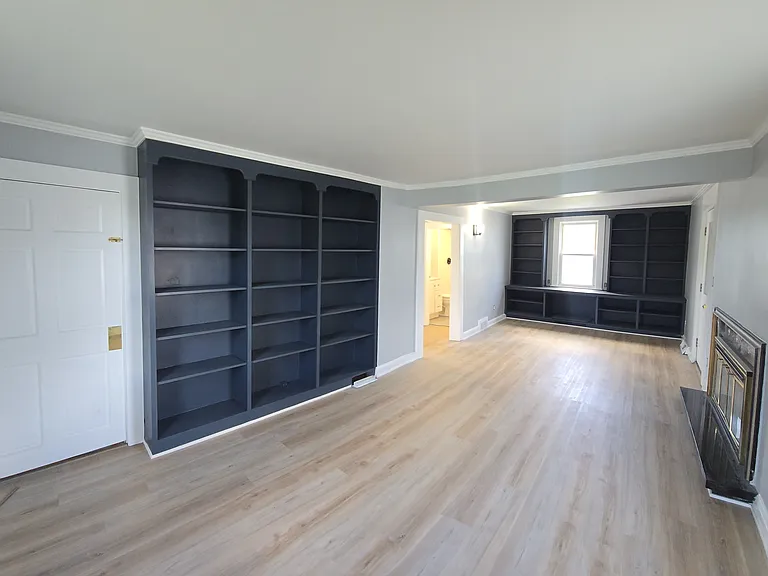 1080 Montgomery St #1 — Photo 4