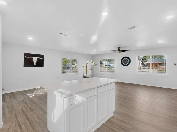 4540 Western Oaks Dr, Dallas, TX 75211