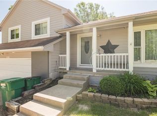 1325 NW 105th St, Clive, IA 50325