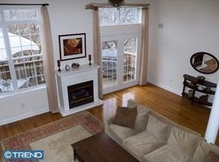 231 Gay St, Philadelphia, PA 19128