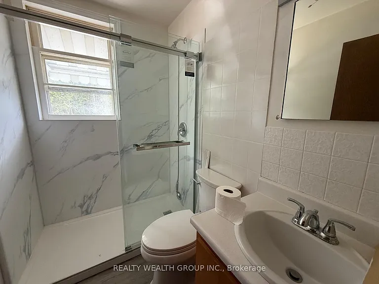 12190 Warden Ave — Photo 4
