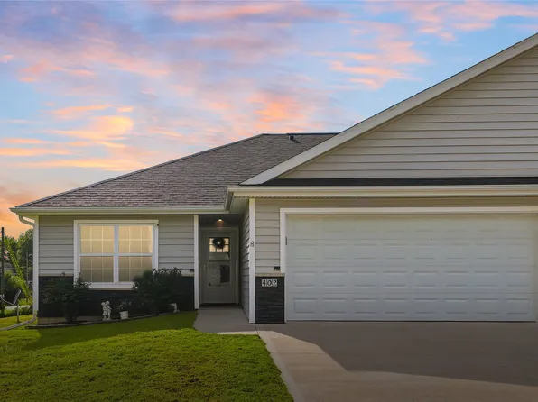 402 N Park St, Prairie City, IA 50228