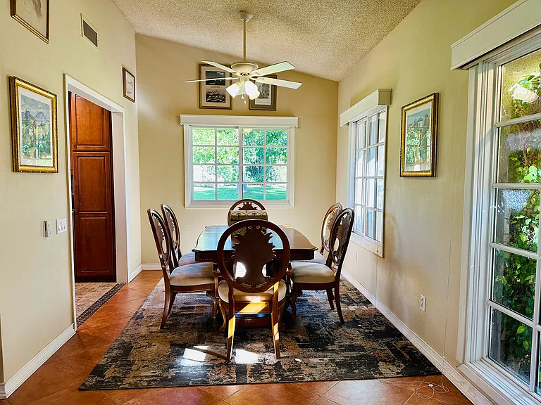 19 Mission Ct — Photo 17