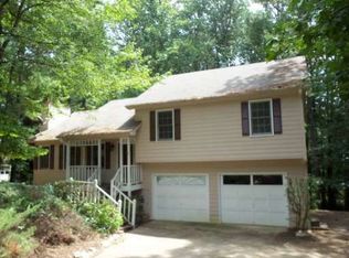384 Walnut Dr, Woodstock, GA 30189