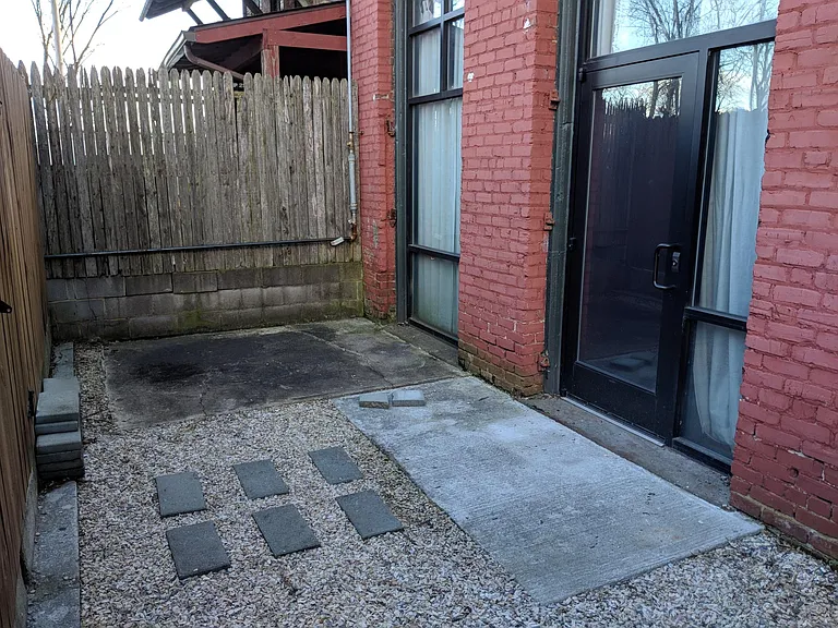 1300 Main St #102 — Photo 7