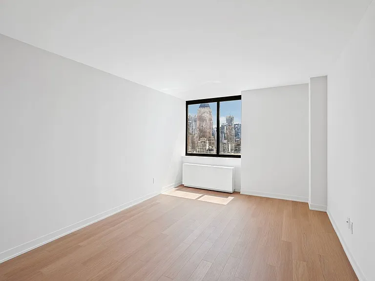 1 Columbus Pl #N20F — Photo 11