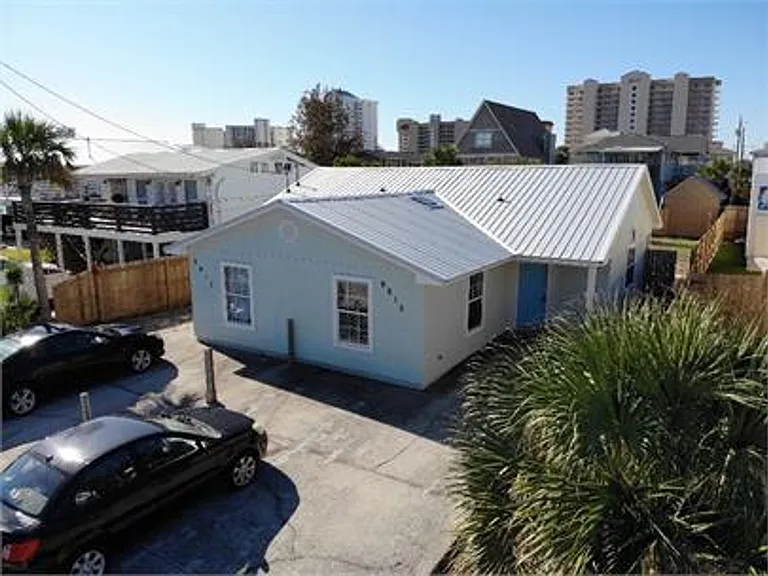 6613 Sunset Ave — Photo 1