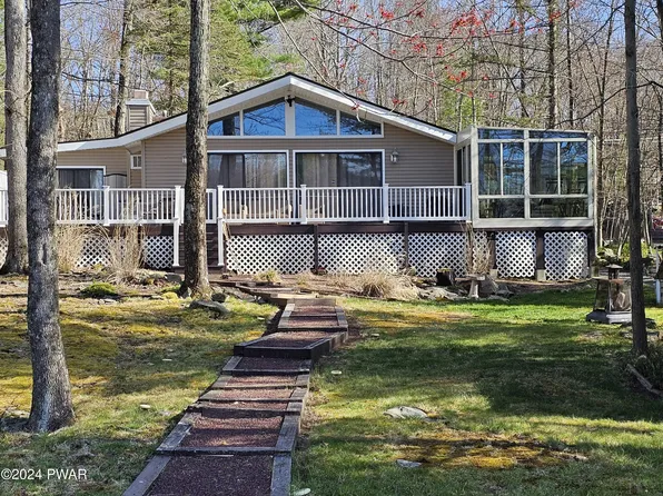 124 Circle Dr, Milford, PA 18337