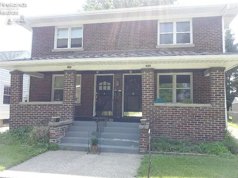 1436 Hollyrood Rd photo 1