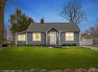 46079 Sunset St, Northville, MI