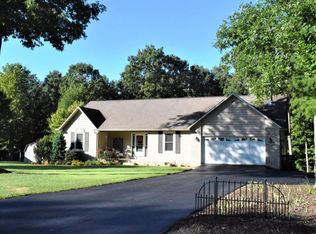 1853 Sunset Ridge Dr, Crossville, TN 38571