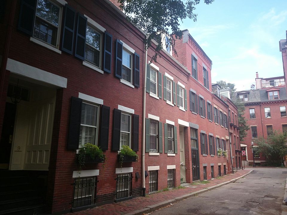 2nd image of 3 Taylor St
