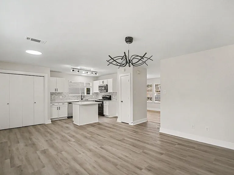 431 Laurel Timbers Dr — Photo 8