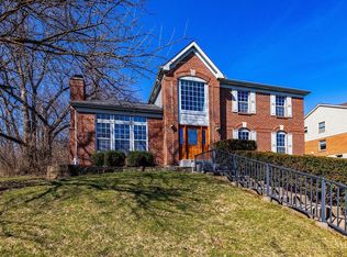 8743 Apple Blossom Ln, West Chester, OH 45069