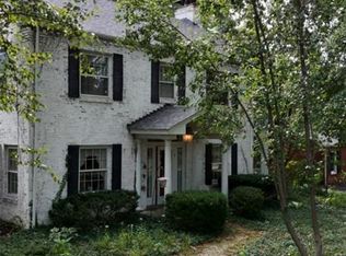 1200 S Geyer Rd, Saint Louis, MO 63122
