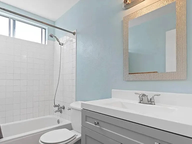 Bathroom1