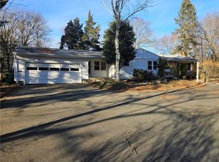 581 Cowesett Rd, Warwick, RI 02886