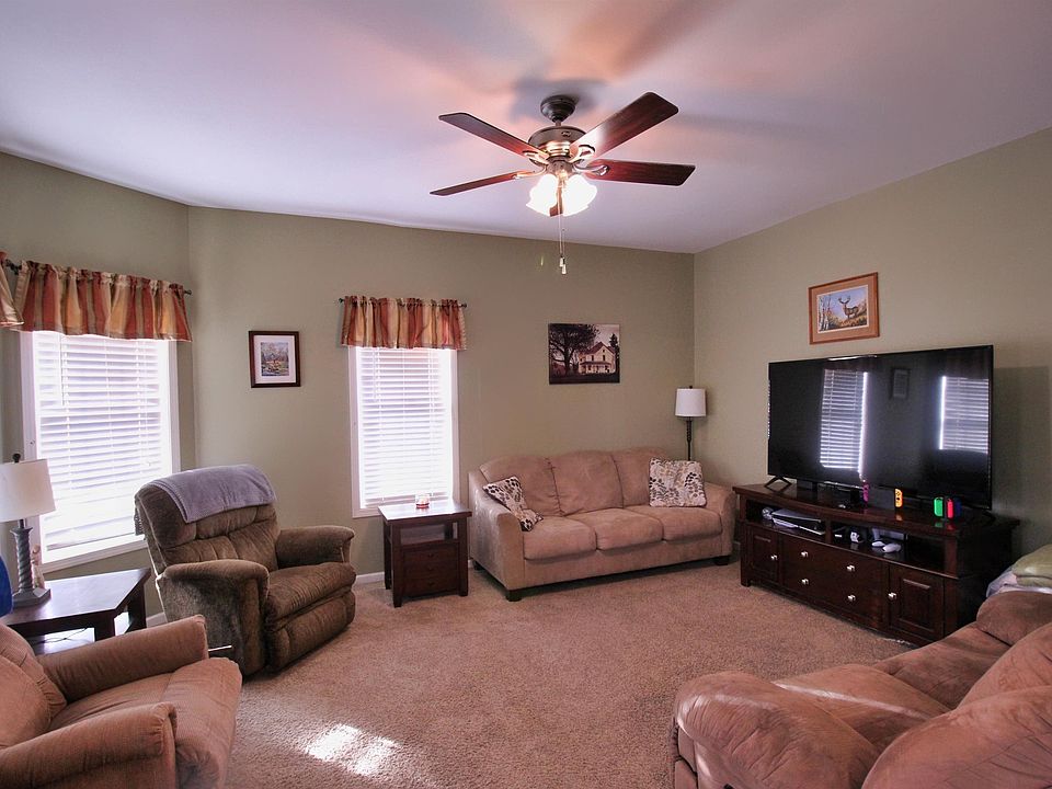 402 Madison St, Ellis, KS 67637 MLS 202150 Zillow