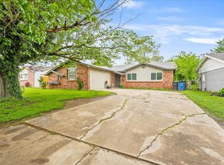 832 Russell Rd, Everman, TX 76140