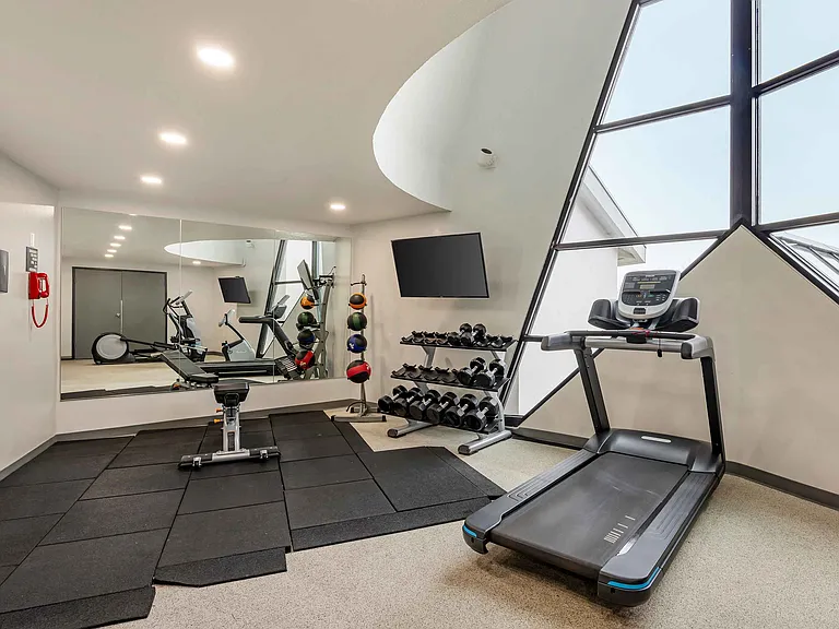 1215 N Hayden Meadows Dr — Photo 45
