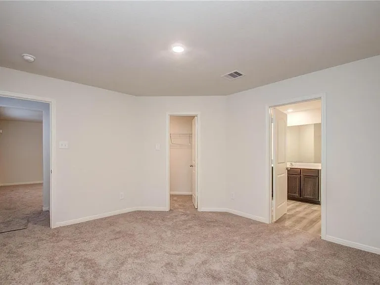 10699 Lost Maples Dr — Photo 21