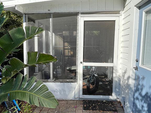 2nd image of 811 14th Ave N