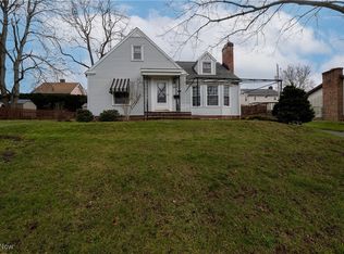 1412 Monument Rd NW, Canton, OH 44703