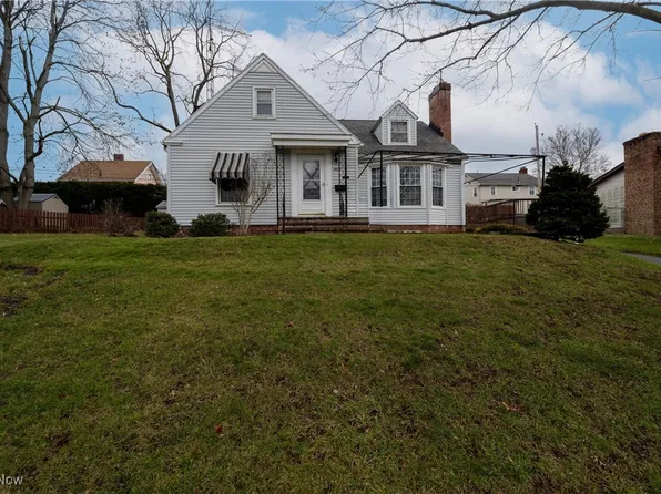 1412 Monument Rd NW, Canton, OH 44703