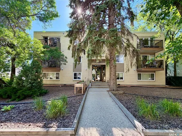 UNIT 2-2358 Rae STREET, Regina, SK S4T 2G2