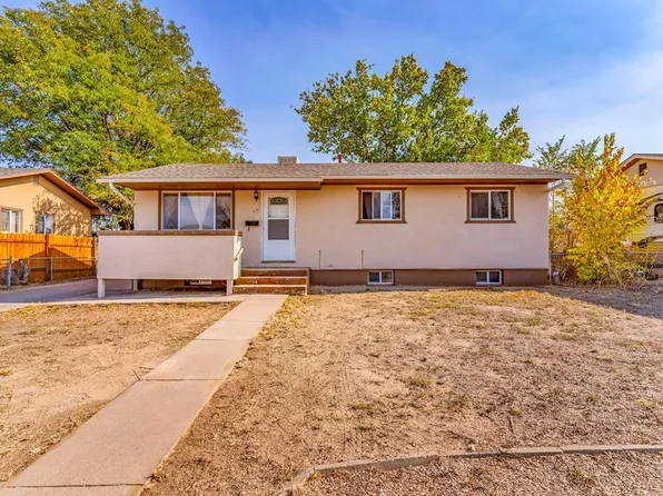 36 Solar Dr, Pueblo, CO 81005