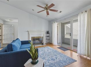 226 Island Cove Ct APT C, Hampton, VA 23669