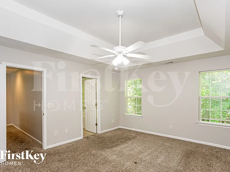 8605 Royal Bluff Dr — Photo 8