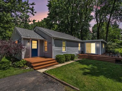 2131 Bass Island Park Dr, Eau Claire, MI, 49111