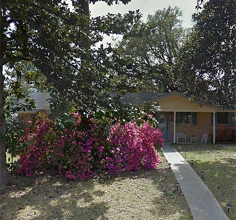 1st image of 29 Lake Dr