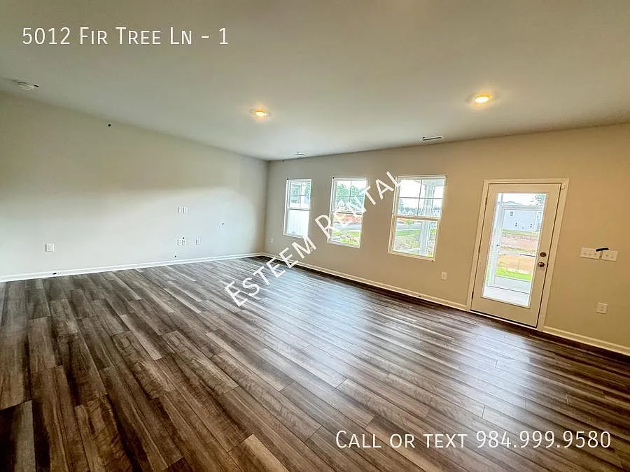 3 bed, 2.5 bath, 1900 sqft, $2,200 — Photo 4