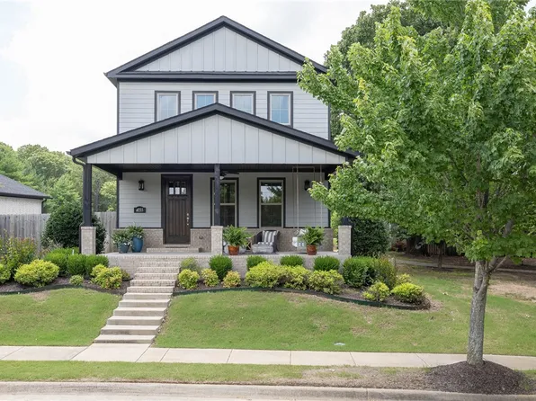 4255 N Harbor Isle, Fayetteville, AR 72703