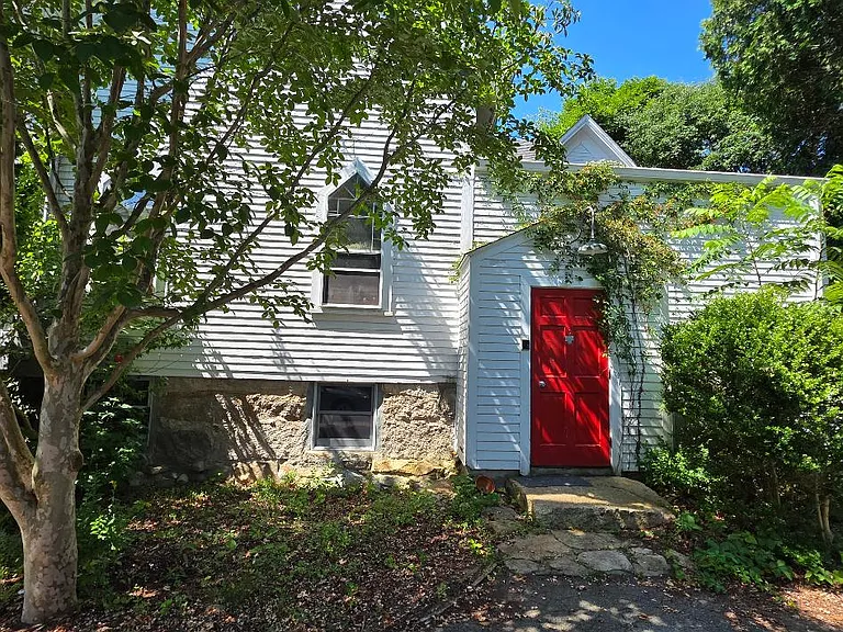 47 Union Ave #1 — Photo 2