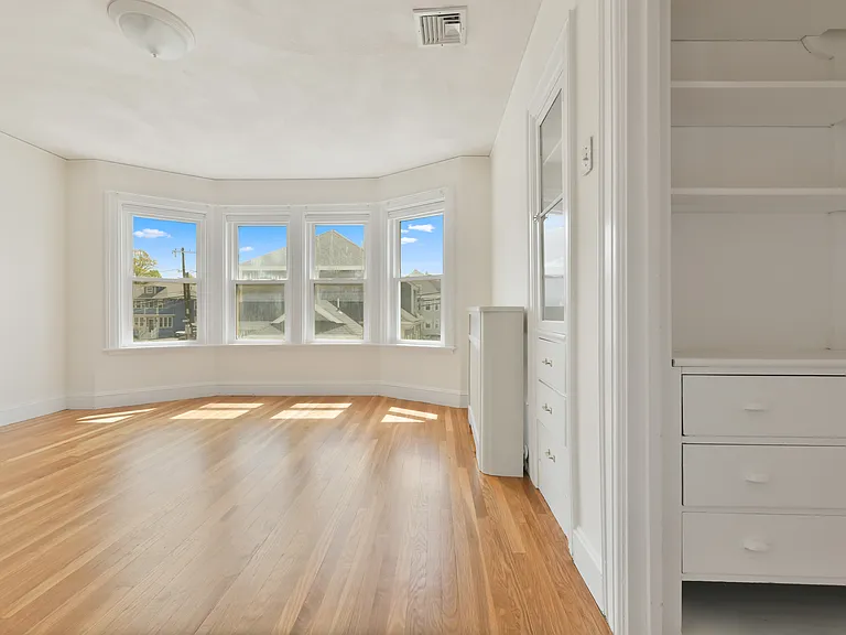 14 Westover St #2 — Photo 11