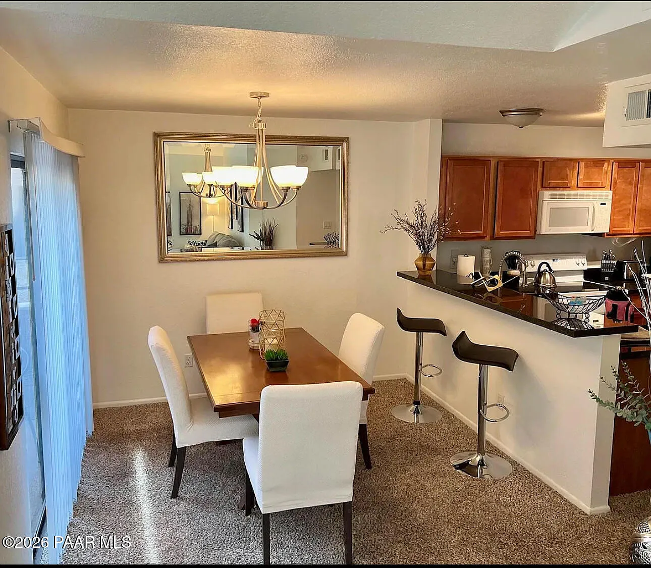 2 bed, 2.0 bath, 1000 sqft, $2,300 — Photo 4