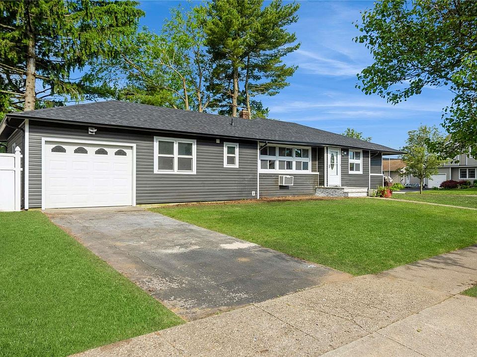 1st image of 77 Wellesley Lane