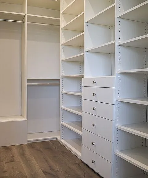 832 Las Lomas Ave — Photo 16