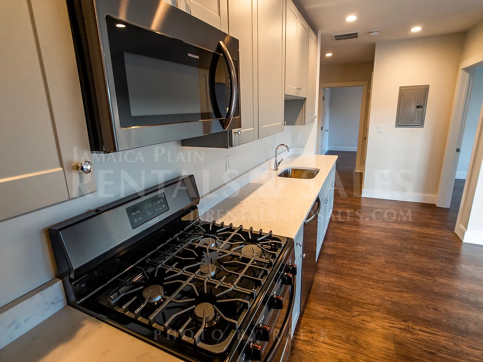 2 bed, 2.0 bath, 965 sqft, $3,095 — Photo 3