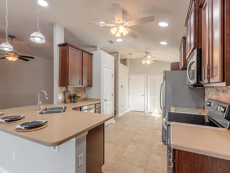5338 Peach Blossom Blvd — Photo 3