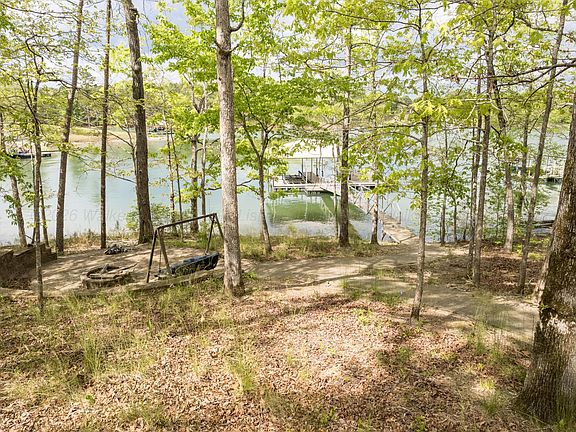 5th image of 102 Stoney Point Rd S